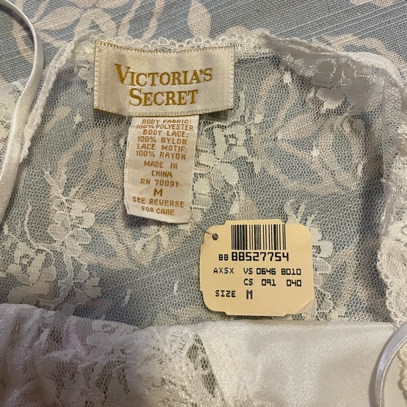 Rare vintage Victoria’s Secret lace bodysuit - Picture 3 of 6